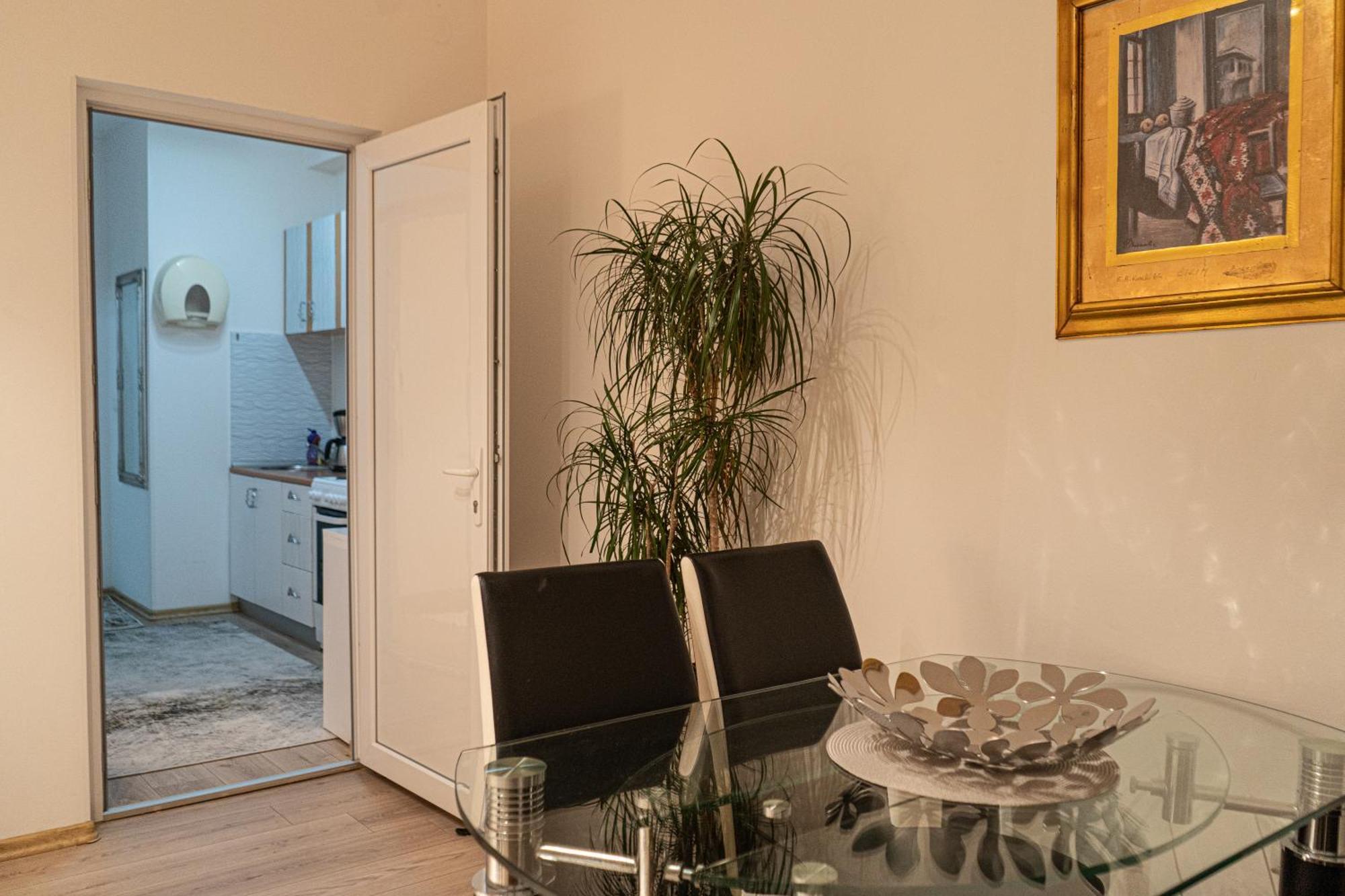 Address Apartment Sarajevo Bagian luar foto